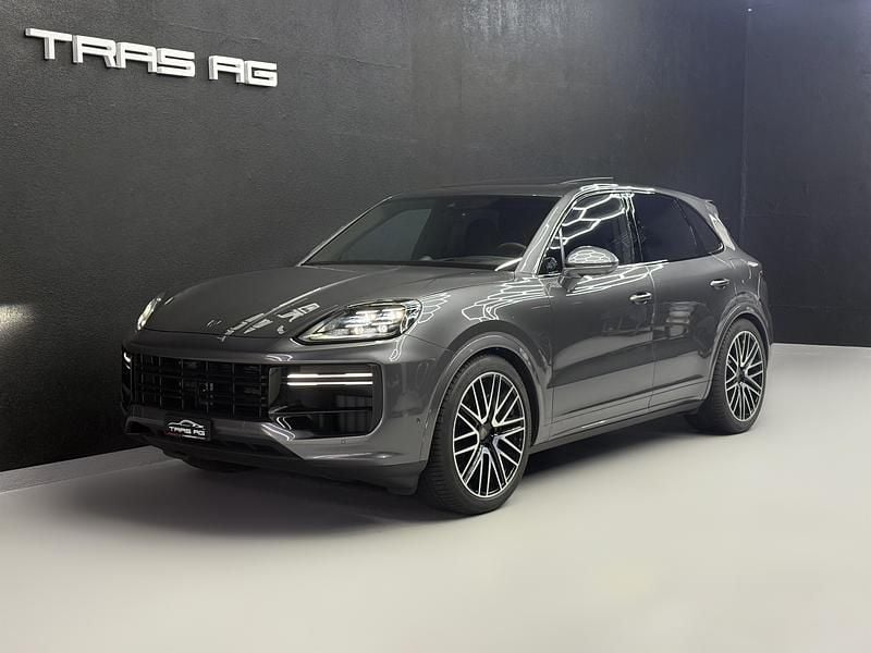 Gebraucht 2025 Porsche Cayenne Turbo E-Hybrid SUV | CHF 171’900 (Superpreis) - Bild 1/4