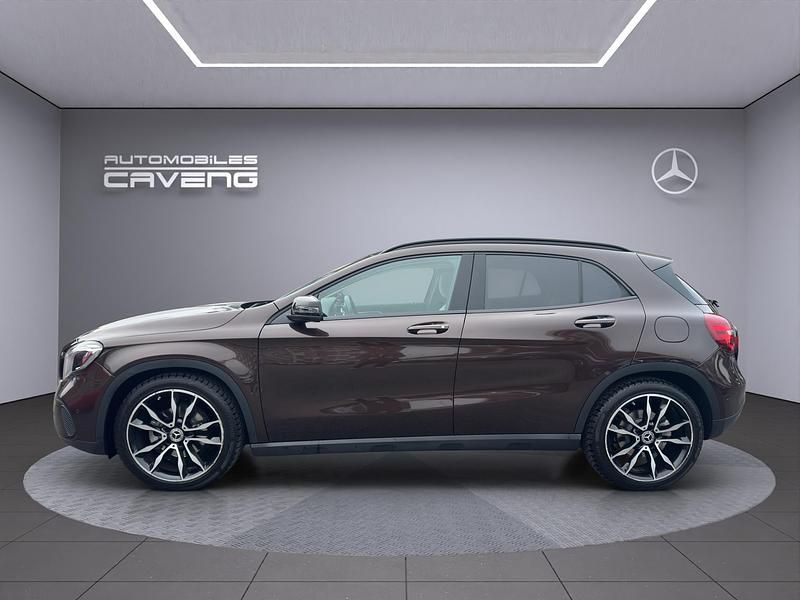 Gebraucht Mercedes GLA200 Night 156 PS (114 kW) 2018 SUV