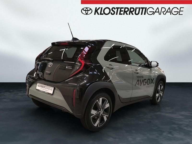 Neu Toyota Aygo X Trend 116 PS (85 kW) 2025 Grün SUV
