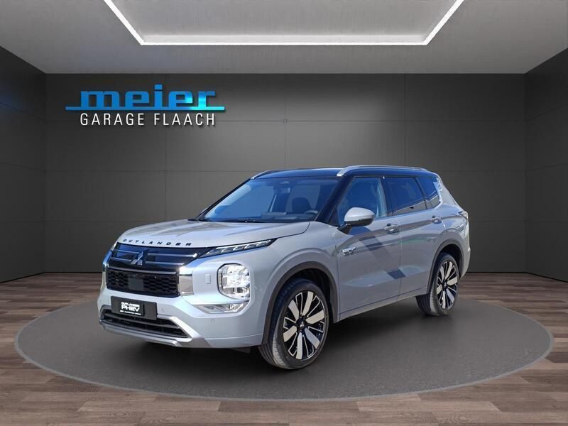Grau Gebraucht 2025 Mitsubishi Outlander P-HEV Instyle SUV | CHF 61’820 - Bild 1/4