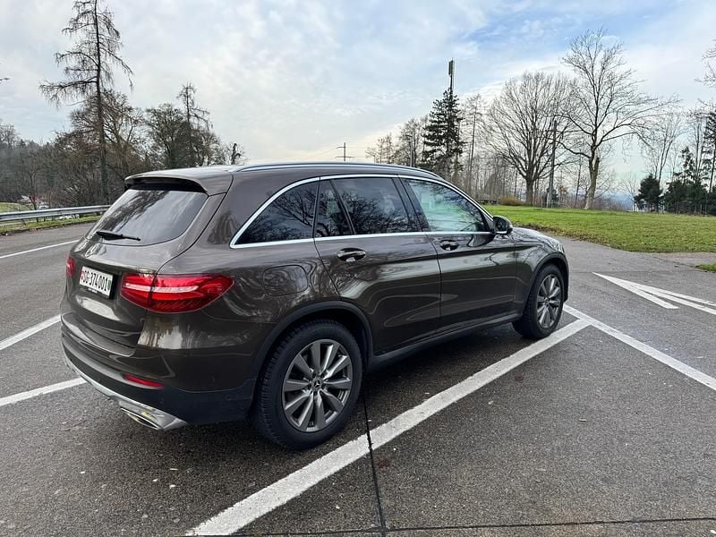 Gebraucht Mercedes GLC250 211 PS (155 kW) 2018