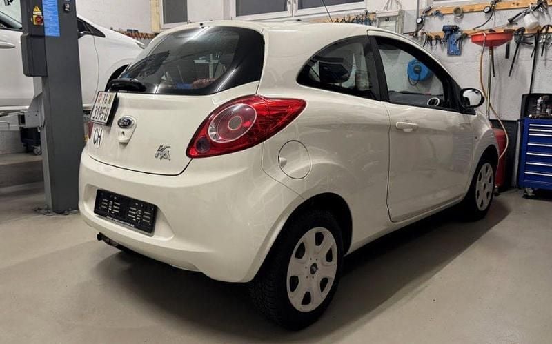 Gebraucht Ford Ka Trend 69 PS (50 kW) 2015 Limousine