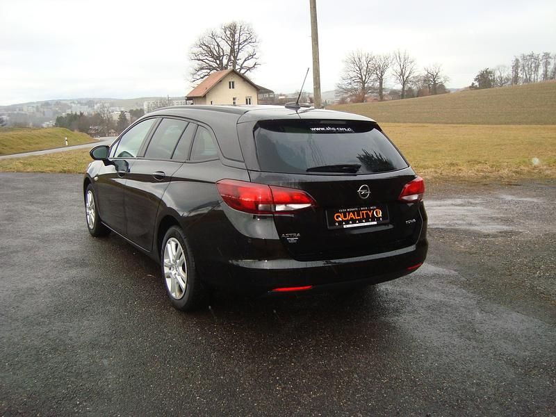 Gebraucht Opel Astra Dynamic 150 PS (110 kW) 2018 Kombi