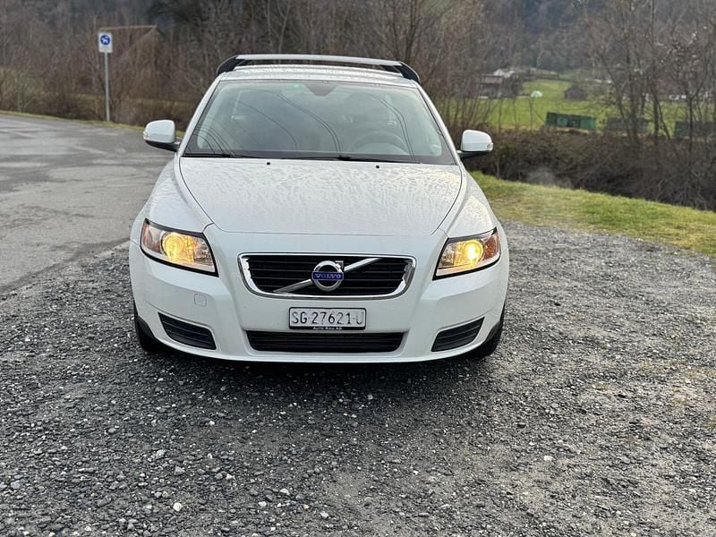 Gebraucht 2011 Volvo V50 Momentum Kombi | CHF 1’900 (Guter Preis) - Bild 1/4