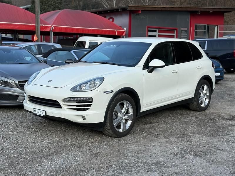 Gebraucht Porsche Cayenne 240 PS (176 kW) 2010 SUV