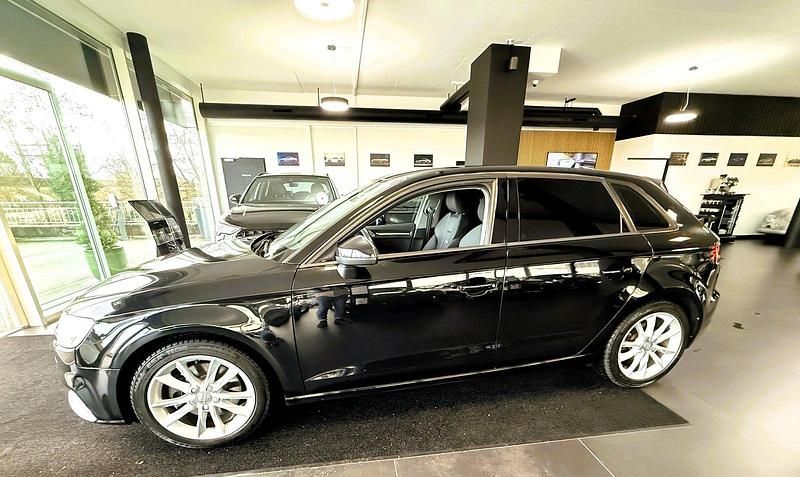Gebraucht Audi A3 Sport 184 PS (135 kW) 2017 Limousine