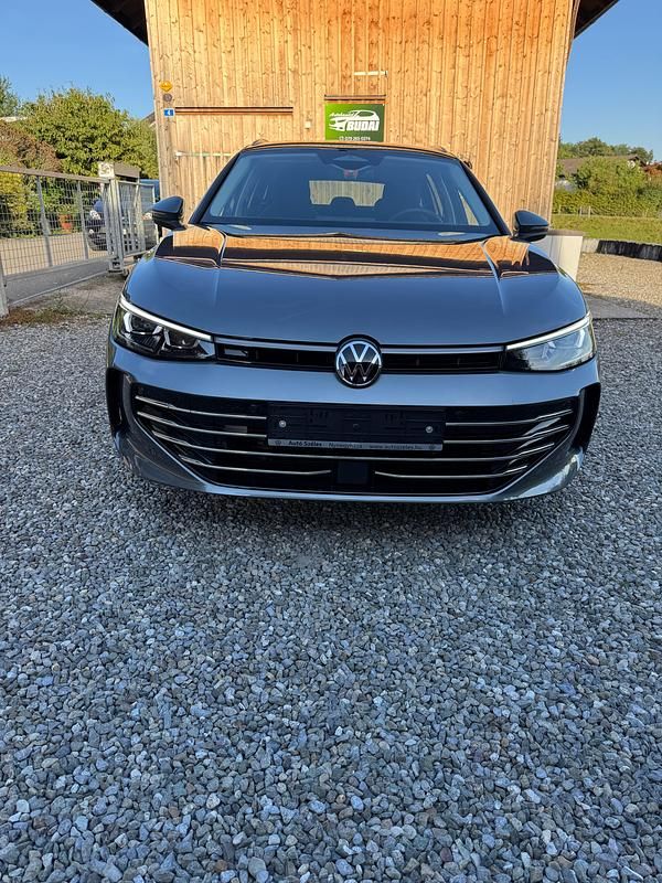 Gebraucht VW Passat Elegance 150 PS (110 kW) 2024 Kombi
