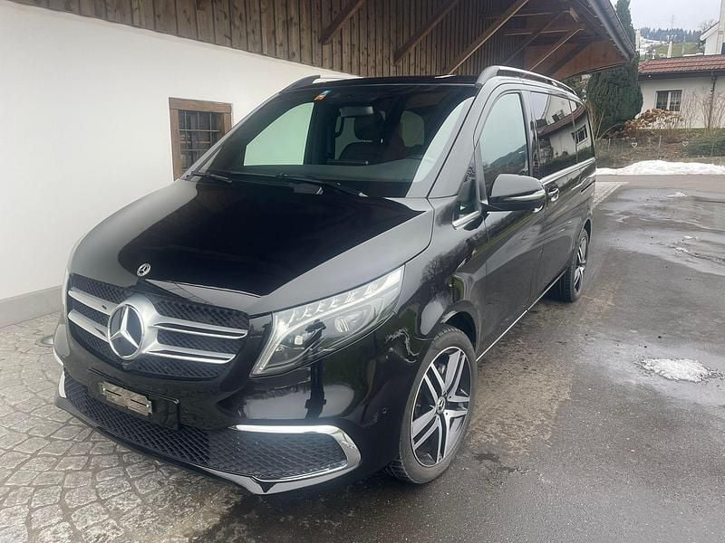 Gebraucht Mercedes V300 Avantgarde 239 PS (175 kW) 2024 Van / Kleinbus