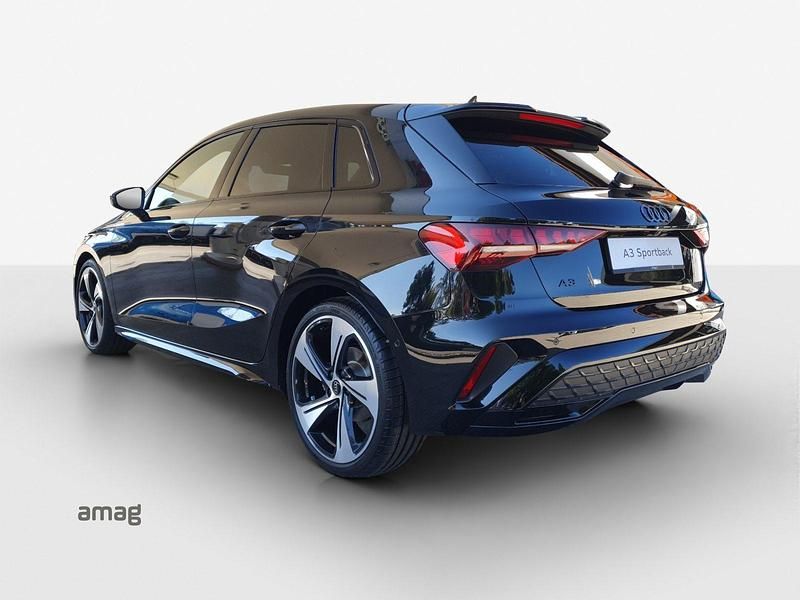 Gebraucht Audi A3 Attraction 150 PS (110 kW) 2025 Mythosschwarz metallic Limousine