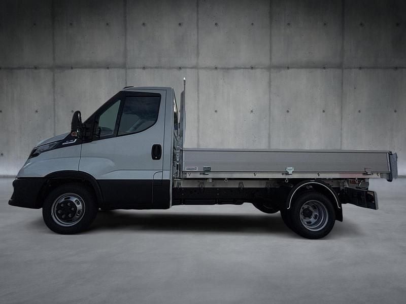 Gebraucht Iveco Daily 155 PS (114 kW) 2024 Weiss Limousine