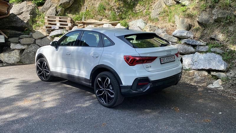 Gebraucht Audi Q3 Sportback Attraction 150 PS (110 kW) 2021 SUV