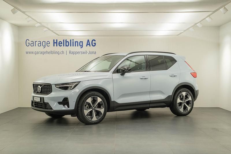Blau Gebraucht 2024 Volvo XC40 Plus SUV | CHF 38’900 (Superpreis) - Bild 1/4
