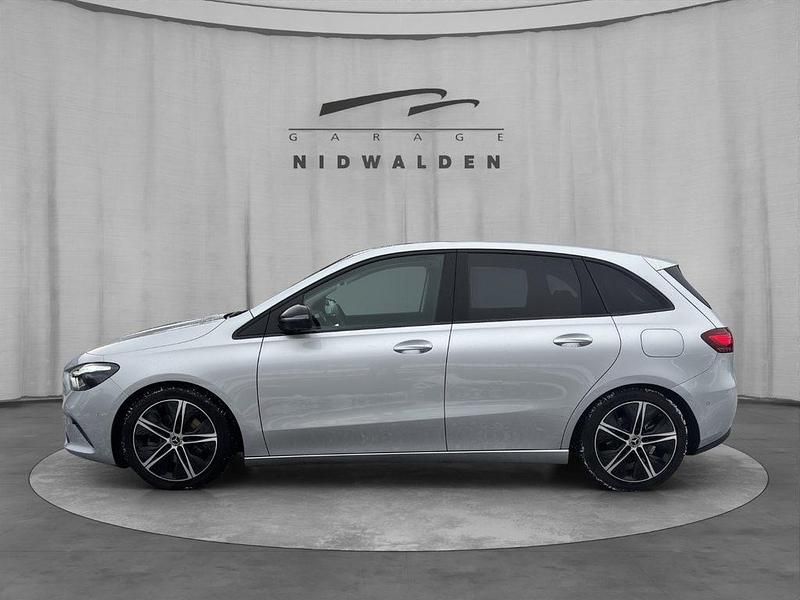 Gebraucht Mercedes B220 Progressive 190 PS (139 kW) 2023 Van / Kleinbus