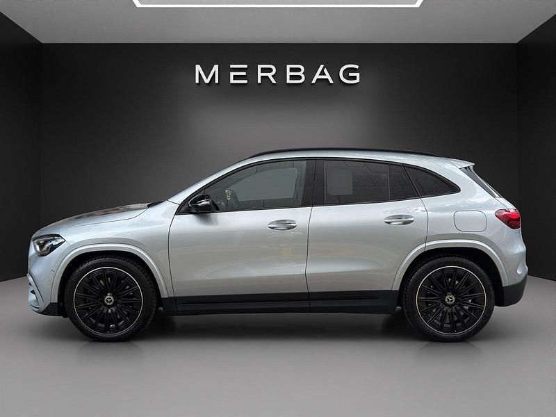 Gebraucht Mercedes GLA250 224 PS (164 kW) 2024 Silber SUV