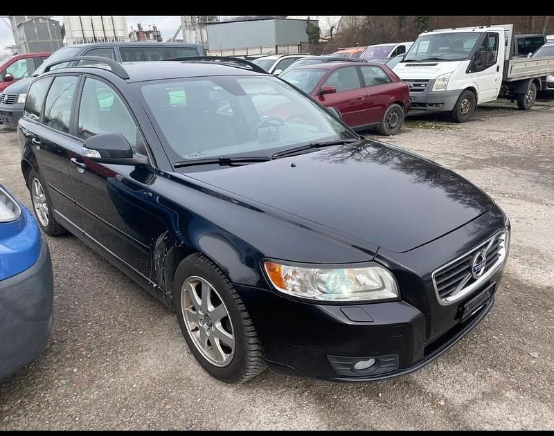 Gebraucht 2011 Volvo V50 Summum Kombi | CHF 2’200 - Bild 1/4