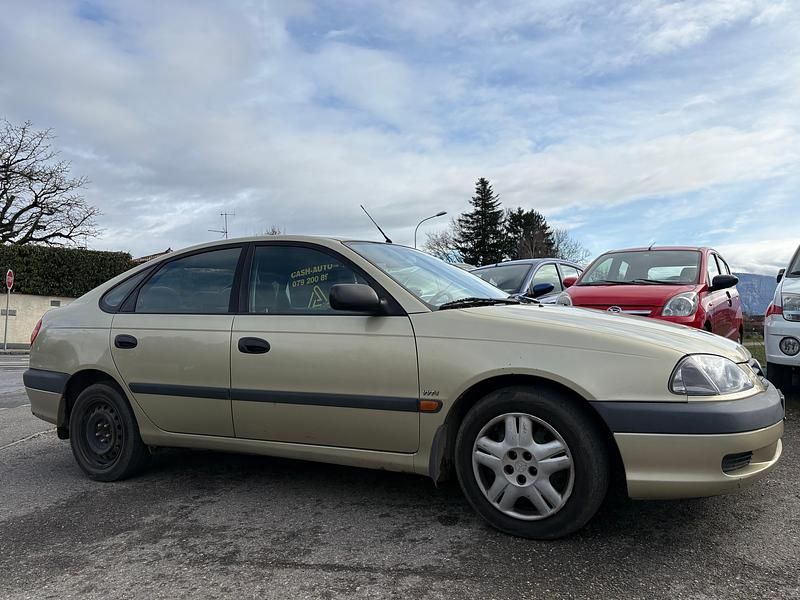 Gebraucht Toyota Avensis 129 PS (94 kW) 2002