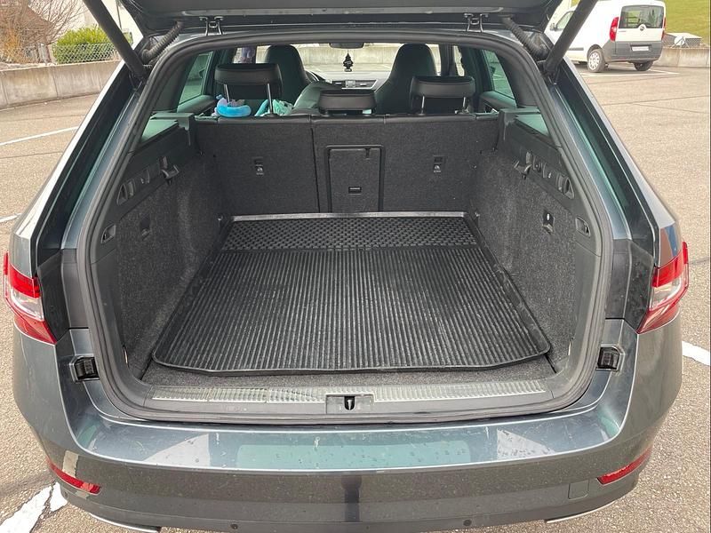 Gebraucht Skoda Superb SportLine 280 PS (205 kW) 2017 Kombi