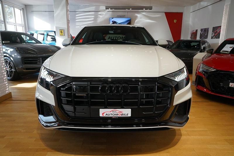 Gebraucht Audi Q8 S-Line 340 PS (250 kW) 2022 SUV