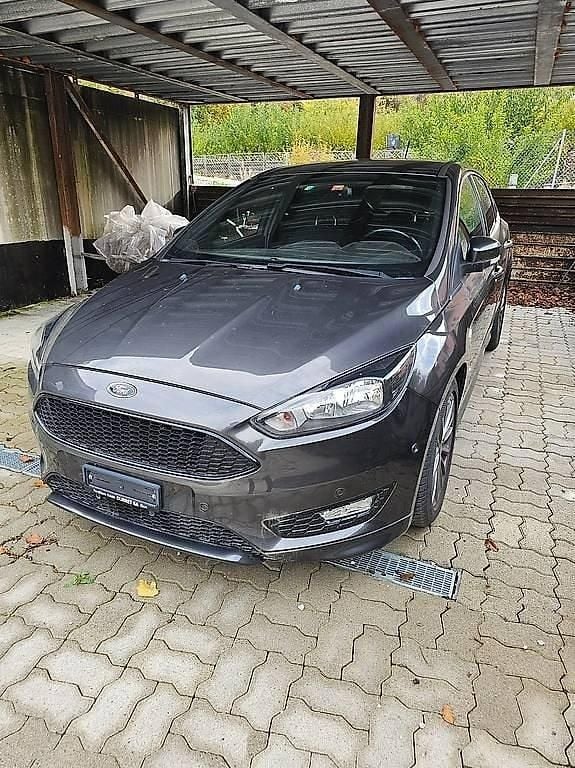 Gebraucht 2018 Ford Focus ST-Line Limousine | CHF 9’000 (Superpreis) - Bild 1/4