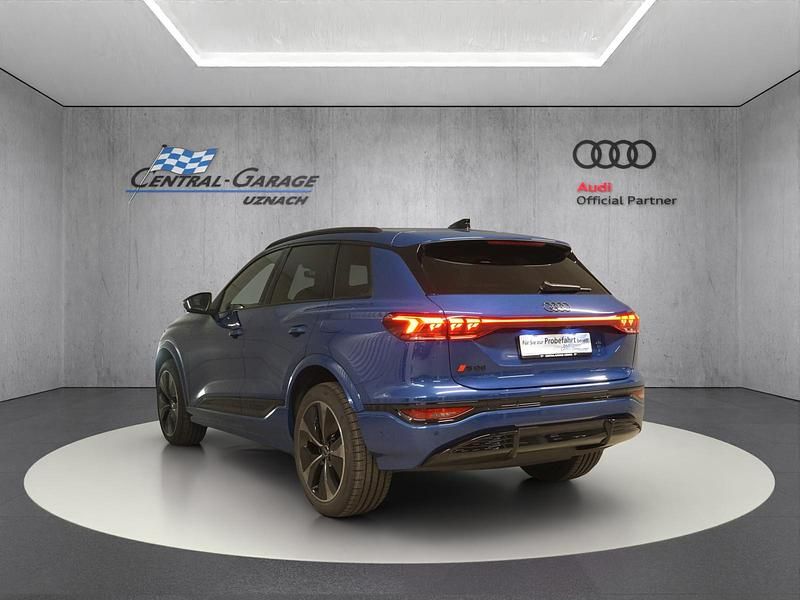 Gebraucht Audi SQ6 e-tron Ambiente 360 kW (490 PS) 2024 Blau SUV