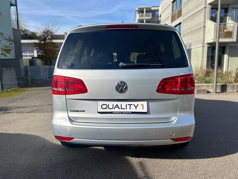 Gebraucht VW Touran Comfortline 150 PS (110 kW) 2013 Van / Kleinbus