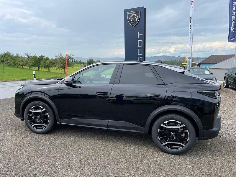 Gebraucht Peugeot e-3008 Allure 156 kW (213 PS) 2024 Schwarz SUV