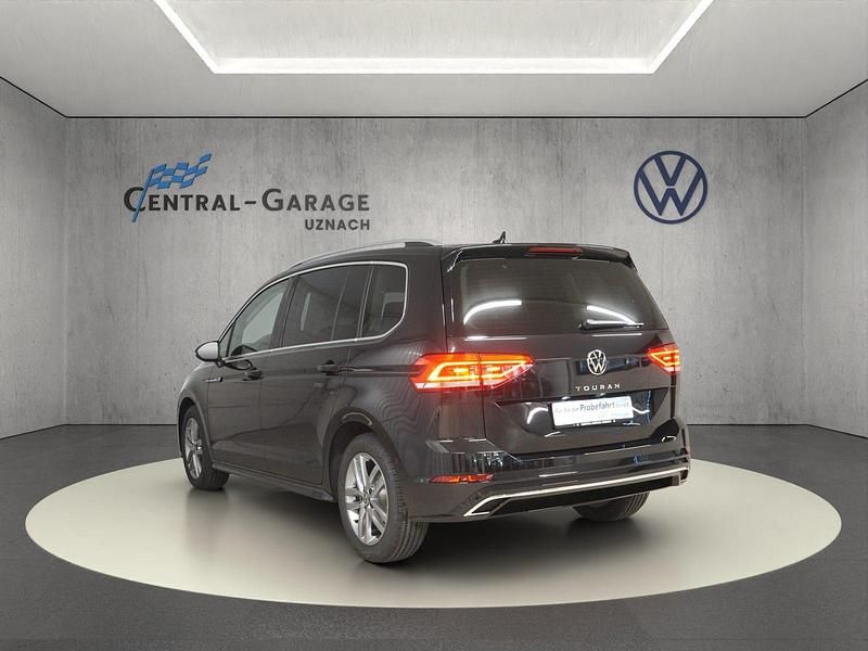 Neu VW Touran Comfortline 150 PS (110 kW) 2025 Schwarz Van / Kleinbus