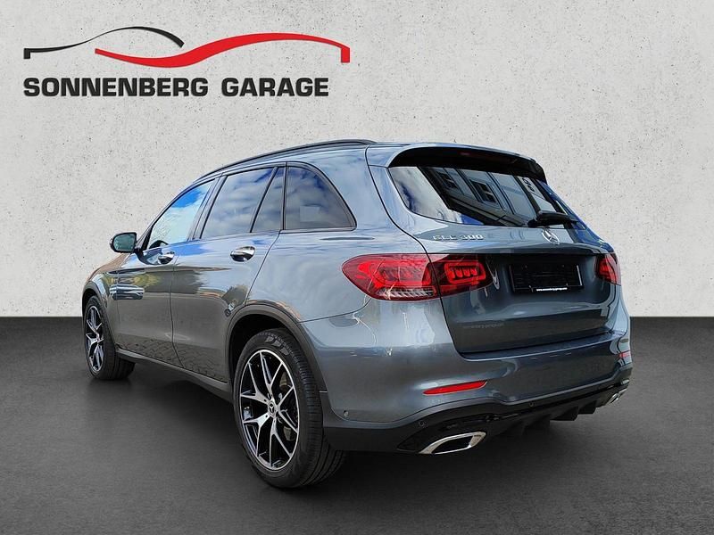 Gebraucht Mercedes GLC300e AMG line 272 PS (200 kW) 2020 Grau SUV