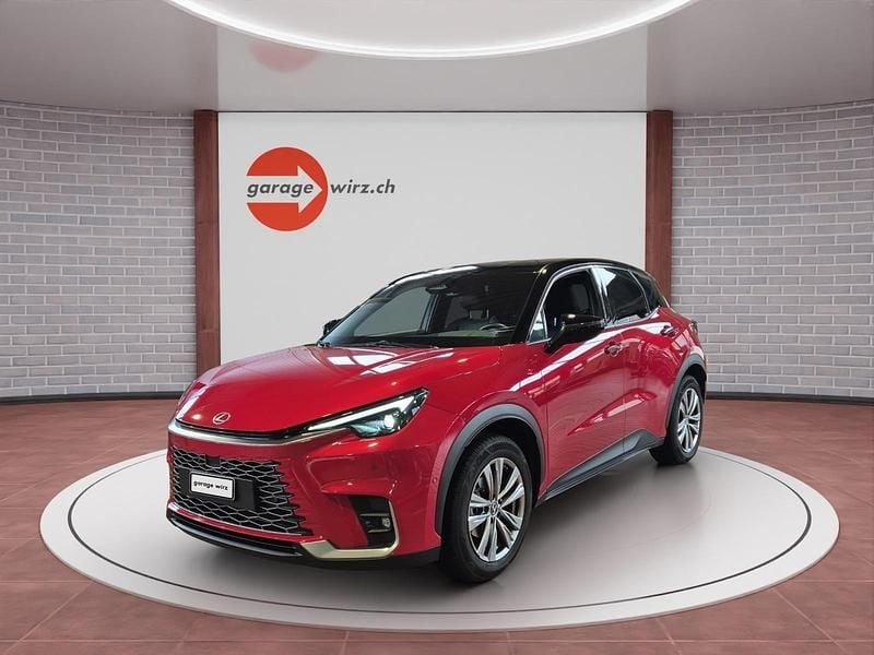 Gebraucht Lexus LBX 136 PS (100 kW) 2024 Rot SUV