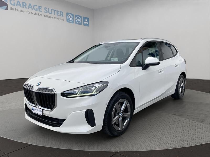 Weiss Gebraucht 2023 BMW 223 Active Tourer Sport Line Van / Kleinbus | CHF 28’900 (Fairer Preis) - Bild 1/4