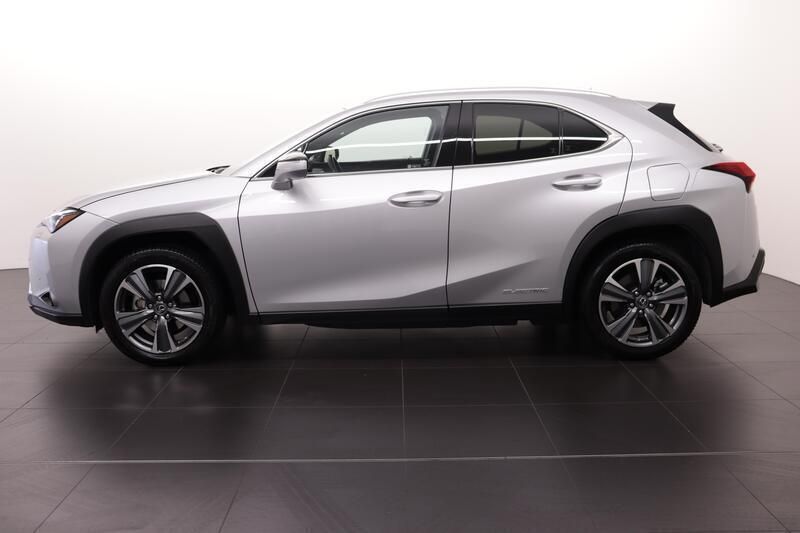 Gebraucht Lexus UX 300e 150 kW (204 PS) 2021 Silber SUV