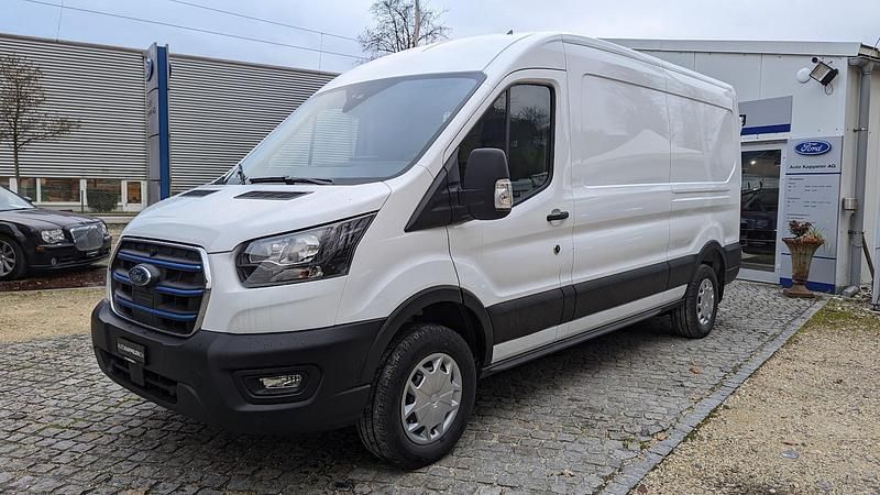 Gebraucht Ford E-Transit Trend 135 kW (184 PS) 2022 Weiss Van