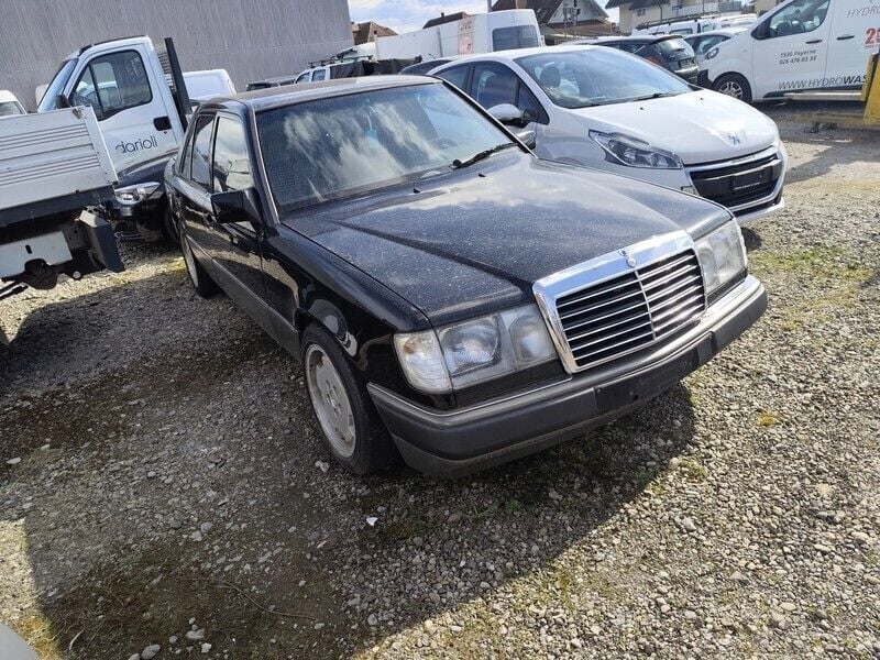Gebraucht 1992 Mercedes E260 Limousine | CHF 4’500 - Bild 1/4