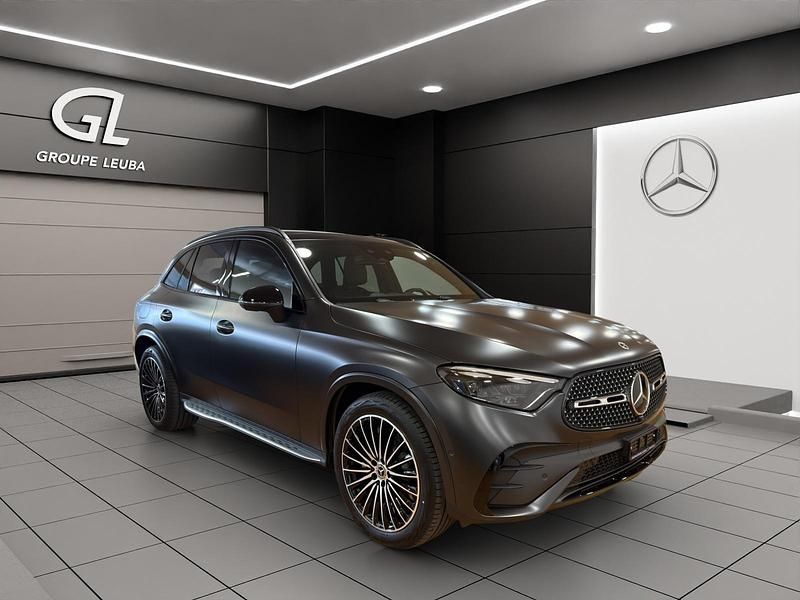 Neu Mercedes GLC200 204 PS (150 kW) 2026 Grau SUV