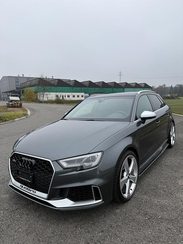 Gebraucht Audi RS3 Sportback 400 PS (294 kW) 2019 Kleinwagen