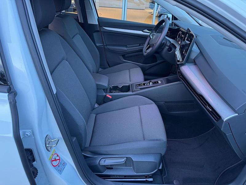 Neu VW Golf Basis 115 PS (84 kW) 2026 Weiss Limousine