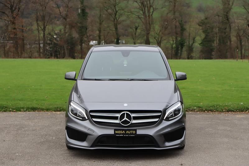 Gebraucht 2015 Mercedes B200 AMG line Van / Kleinbus | CHF 11’900 - Bild 1/4