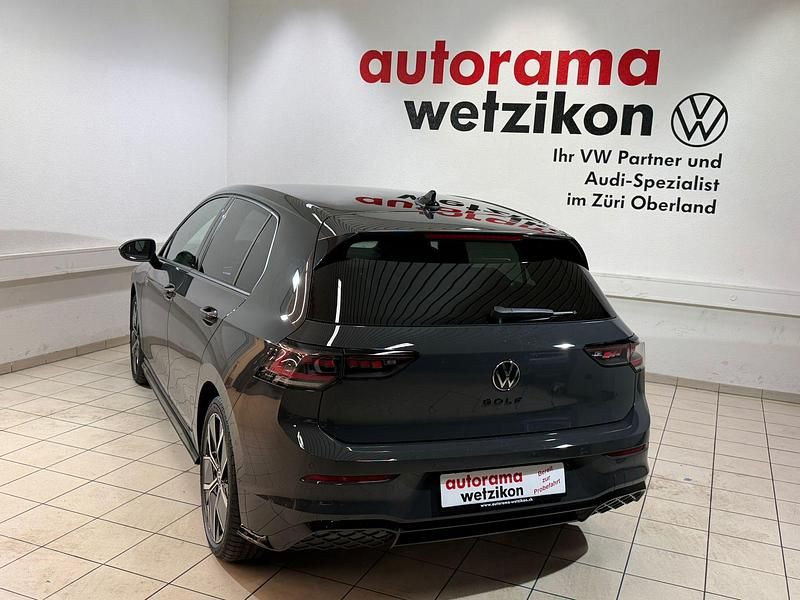 Neu VW Golf VIII R-line 150 PS (110 kW) 2026 Grau Limousine