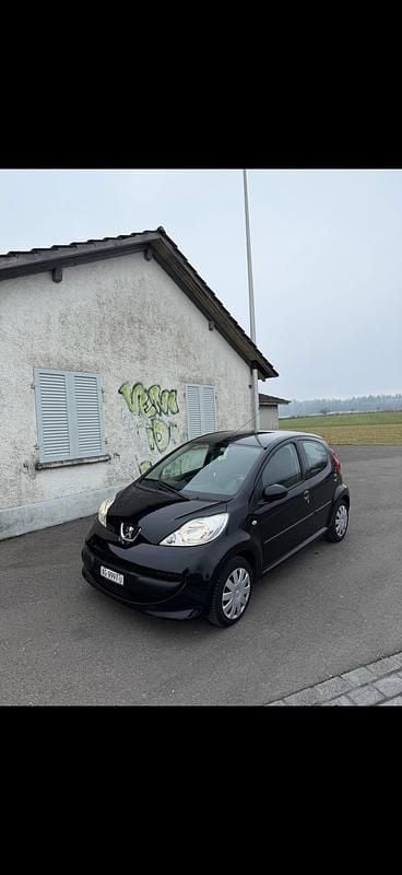 Gebraucht Peugeot 107 68 PS (50 kW) 2007 Kleinwagen