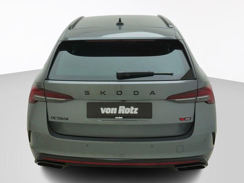 Neu Skoda Octavia RS 265 PS (194 kW) 2025 Grau Kombi