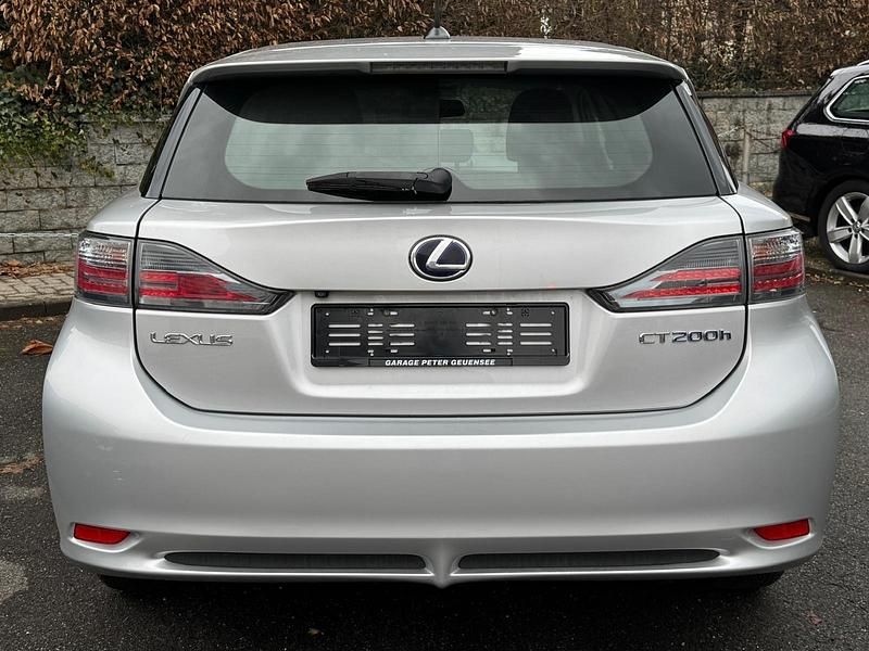 Gebraucht Lexus CT200h 136 PS (100 kW) 2012