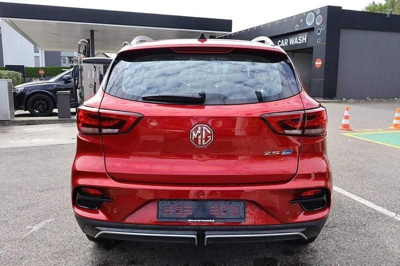 Neu MG ZS Luxury 114 kW (156 PS) 2025 Rot SUV