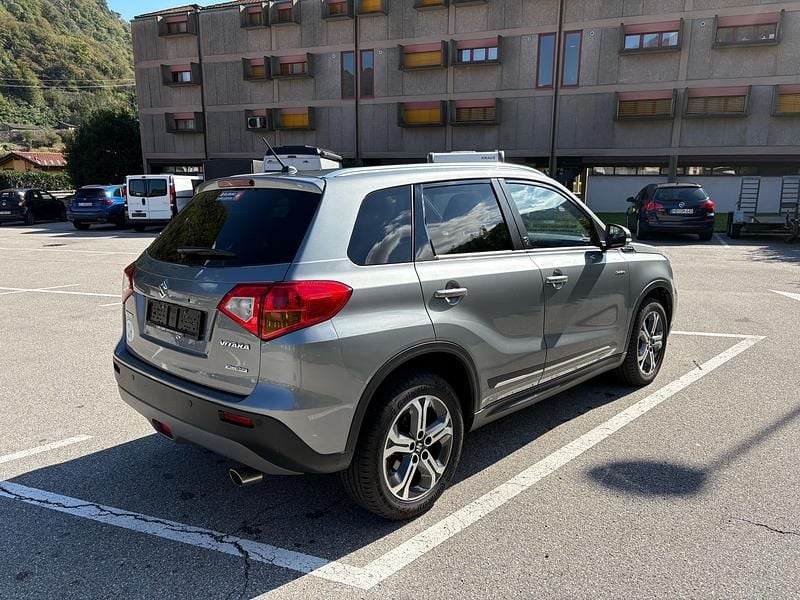 Gebraucht Suzuki Vitara 120 PS (88 kW) 2016 SUV