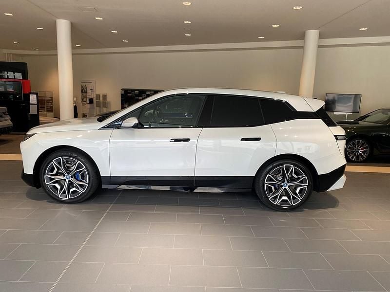 Gebraucht BMW iX Sport Line 385 kW (524 PS) 2023 Weiss SUV