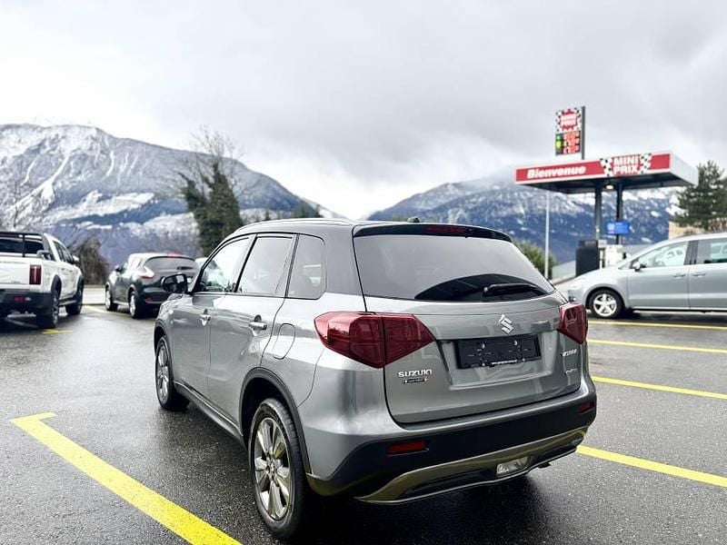 Gebraucht Suzuki Vitara 140 PS (102 kW) 2019 SUV