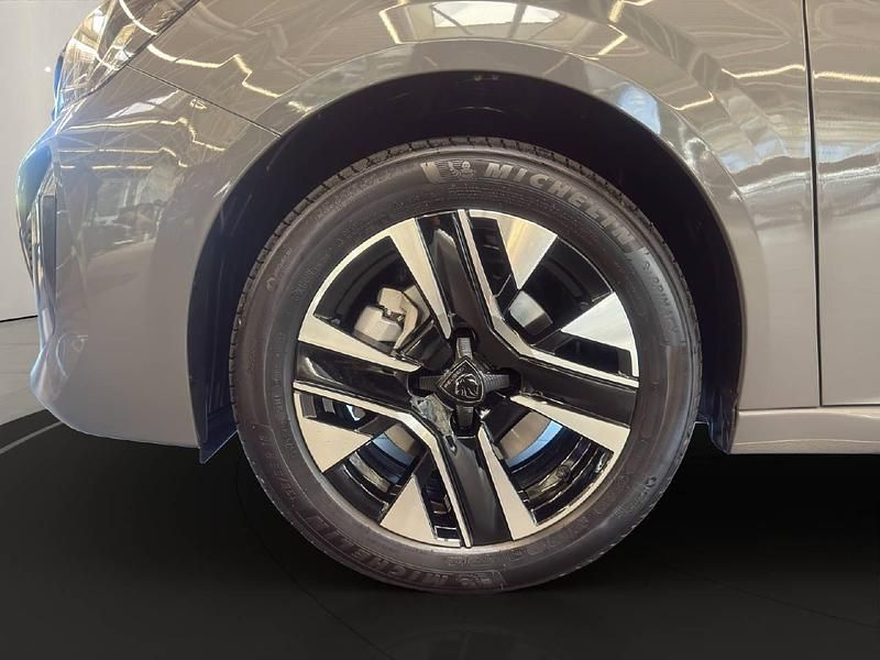 Neu Peugeot 208 Allure Premium 110 PS (80 kW) 2025 Kleinwagen