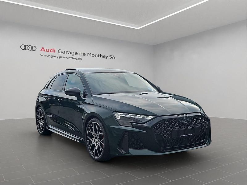 Neu Audi RS3 Ambiente 400 PS (294 kW) 2025 Limousine
