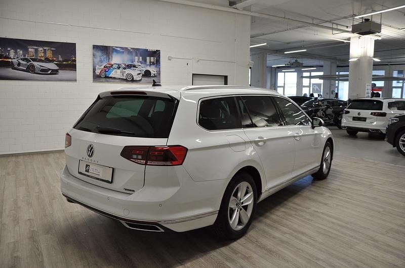 Gebraucht VW Passat Elegance 200 PS (147 kW) 2022 Kombi
