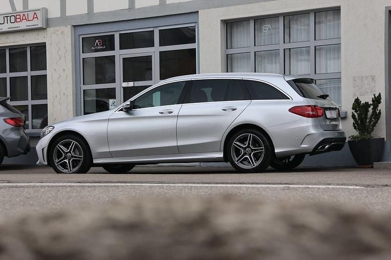 Gebraucht Mercedes C220 AMG line 194 PS (142 kW) 2020 Kombi