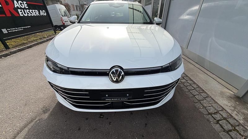 Gebraucht VW Passat Elegance 150 PS (110 kW) 2024 Kombi